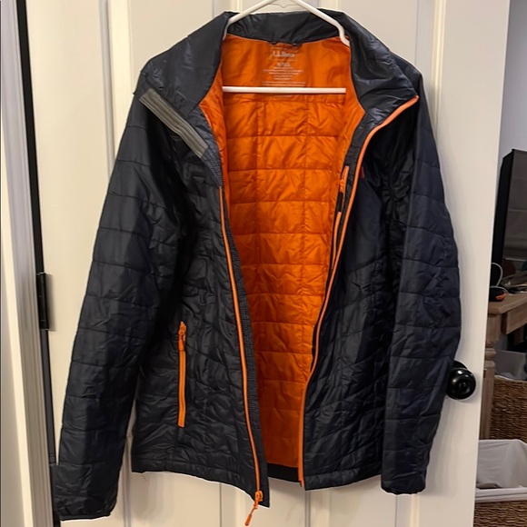 L.L. Bean Men’s Blue and Orange Primaloft Packaway Jacket, Medium - Picture 4 of 7